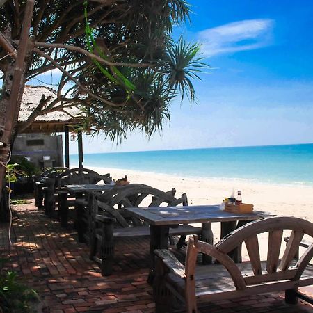 Clean Beach Resort Koh Lanta Exterior photo