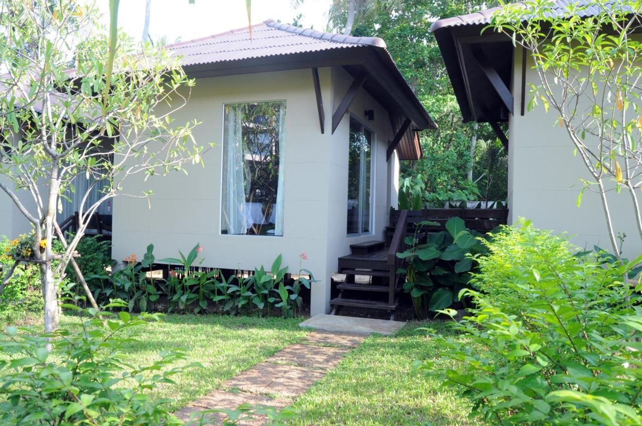 Clean Beach Resort Koh Lanta Exterior photo