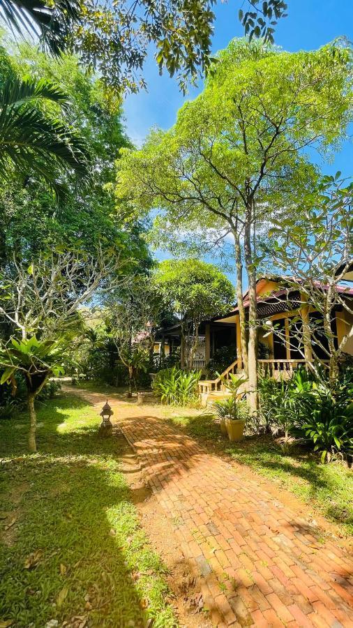 Clean Beach Resort Koh Lanta Exterior photo