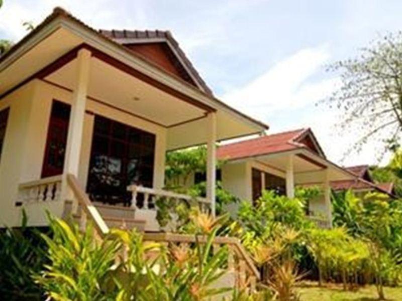 Clean Beach Resort Koh Lanta Exterior photo